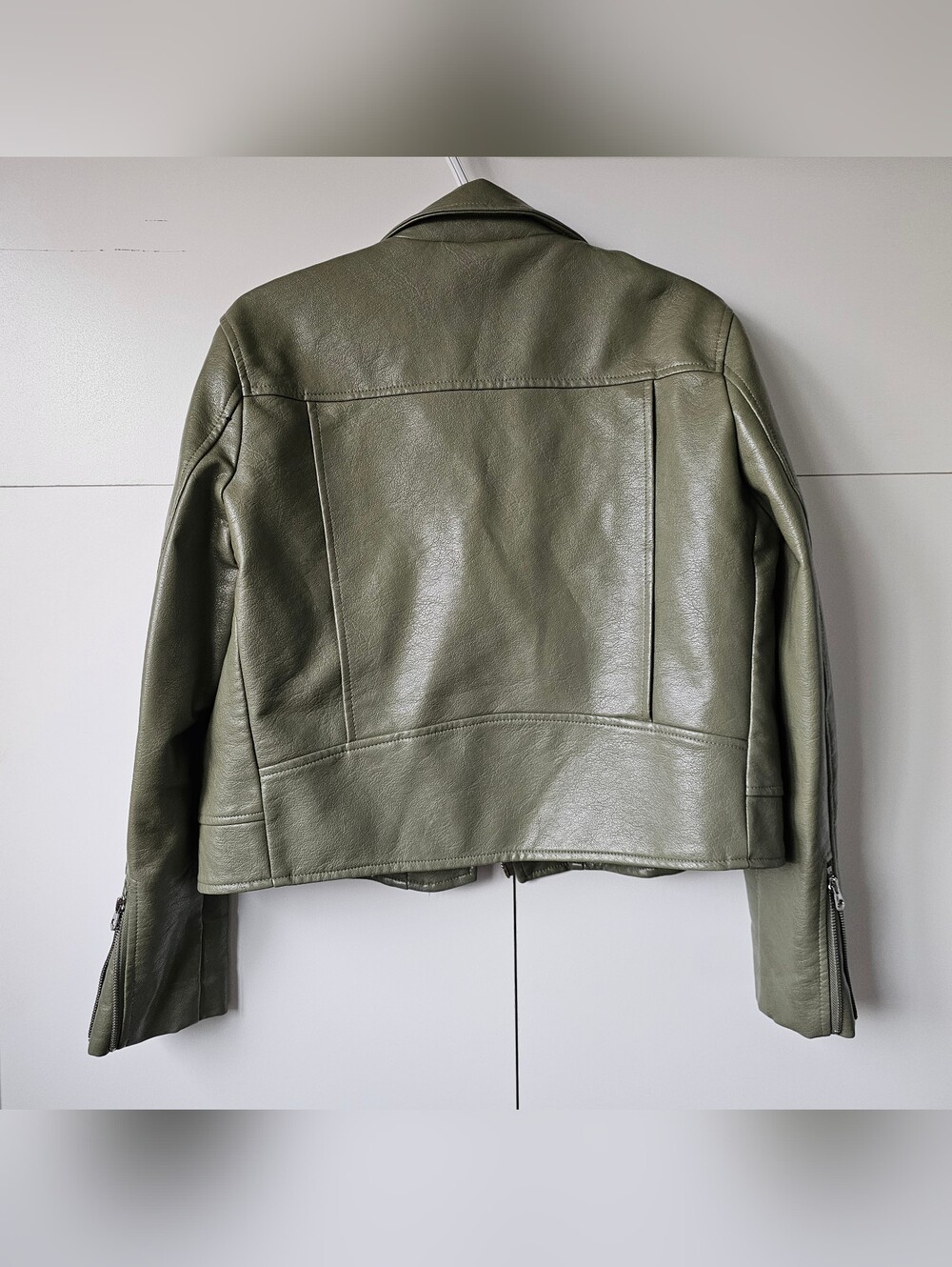 Dynamite Green Vegan Faux Leather Jacket Coat Spring Medium Large - Picture 2 of 2